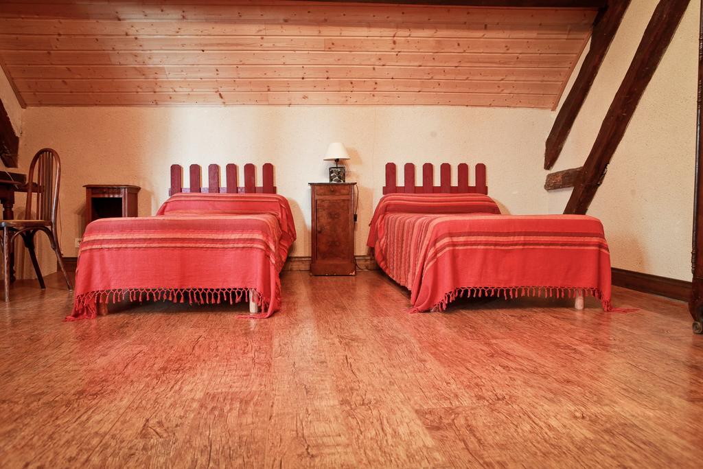 Domaine De La Vallee Aux Pages Bed & Breakfast Paray-Douaville Exterior photo